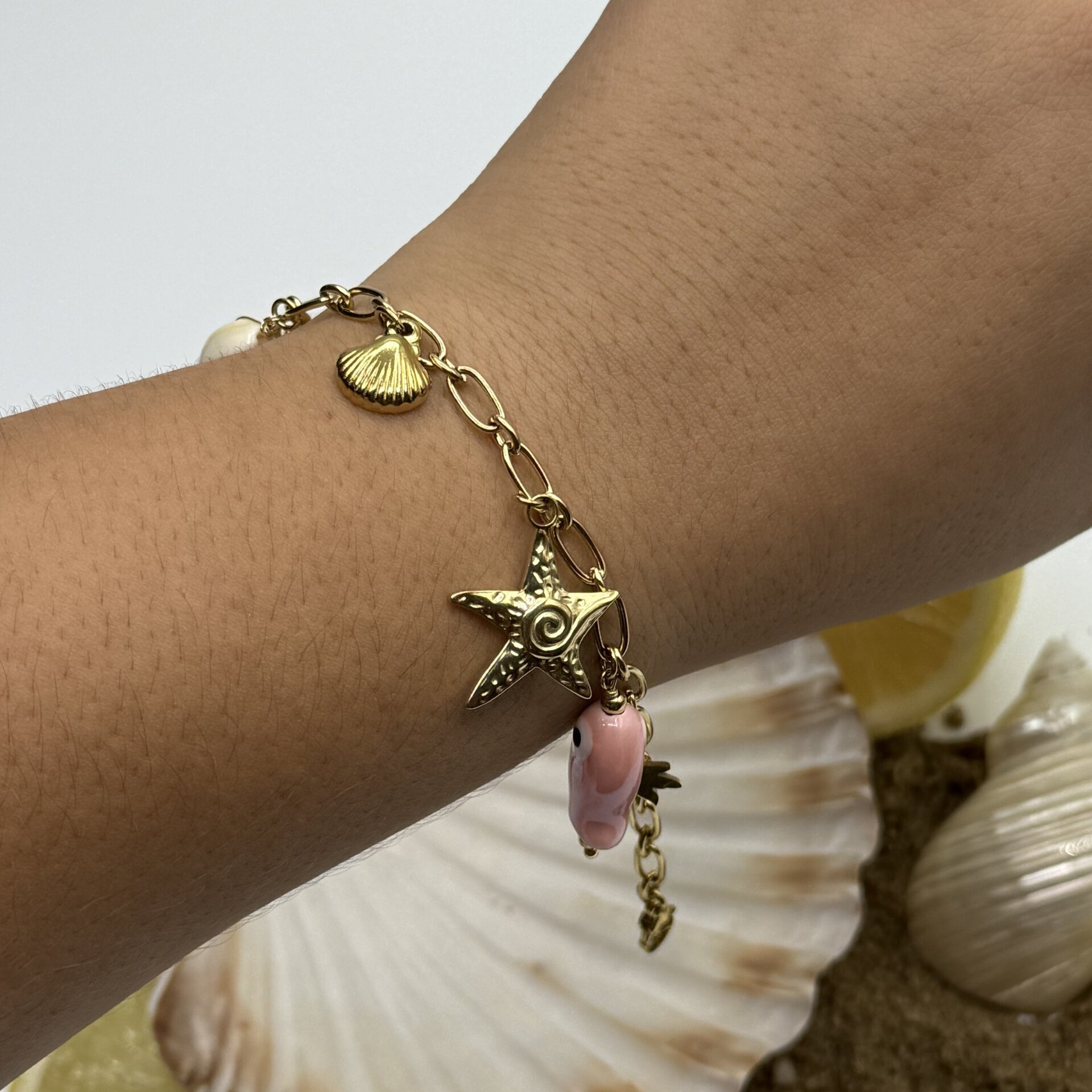 Pulsera de charms pez rosa - 2